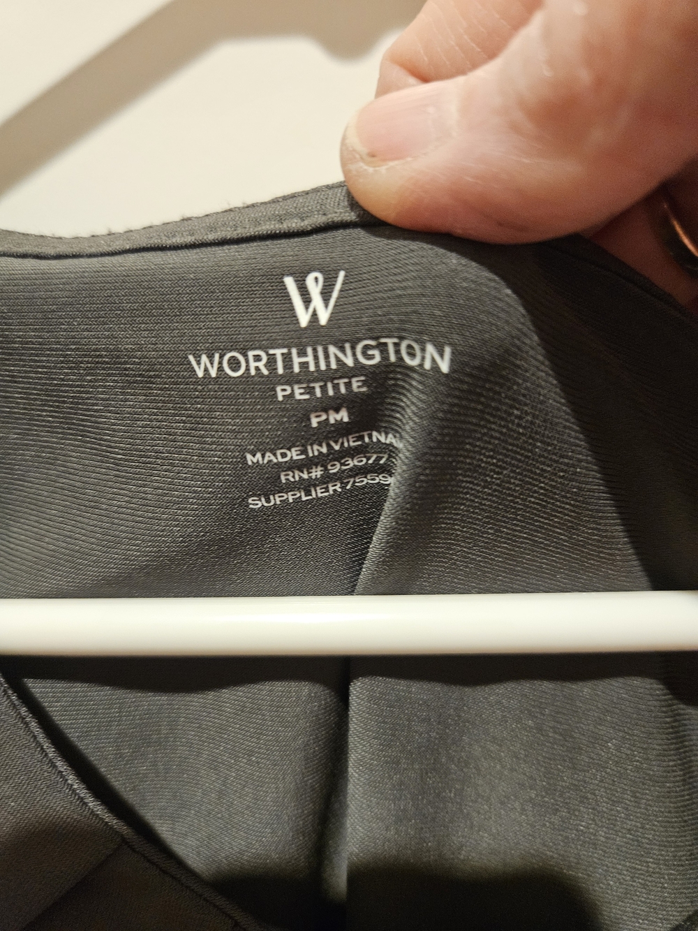 Worthington Petite Charcoal Gray Sleeveless Shell Top